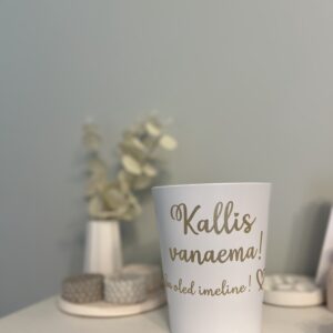 sõnumiga lillepott ''kallis vanaema...''